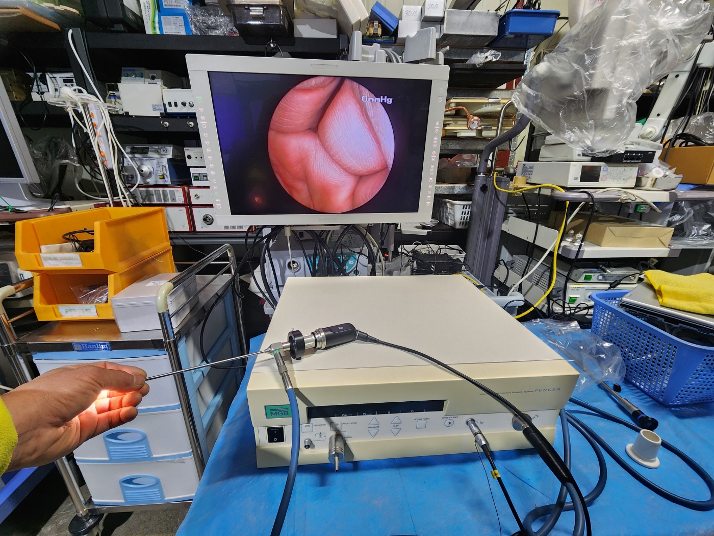 MGB Fencer laparoscopic surgical system