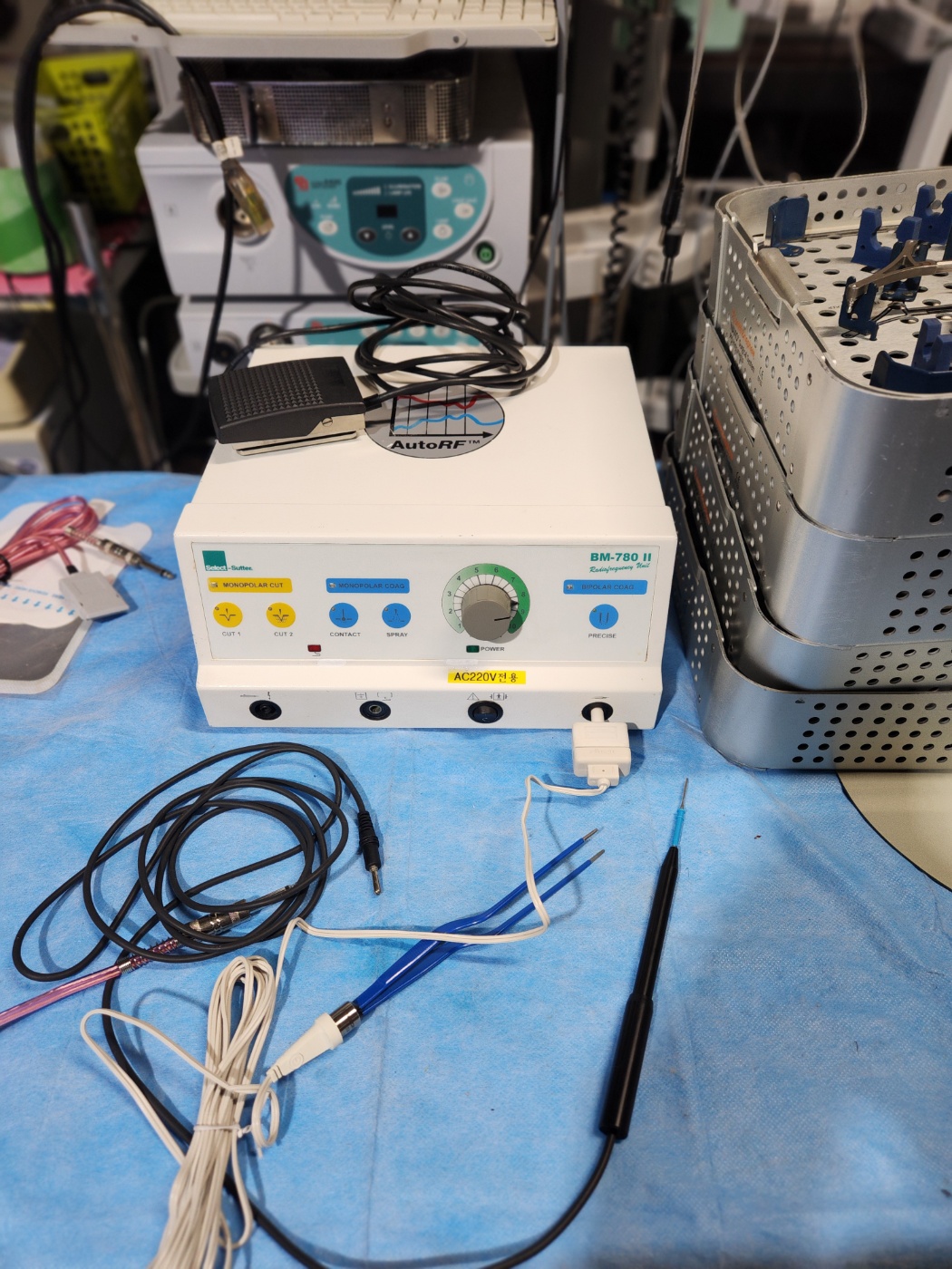 BM 780 Radiofrequency generator