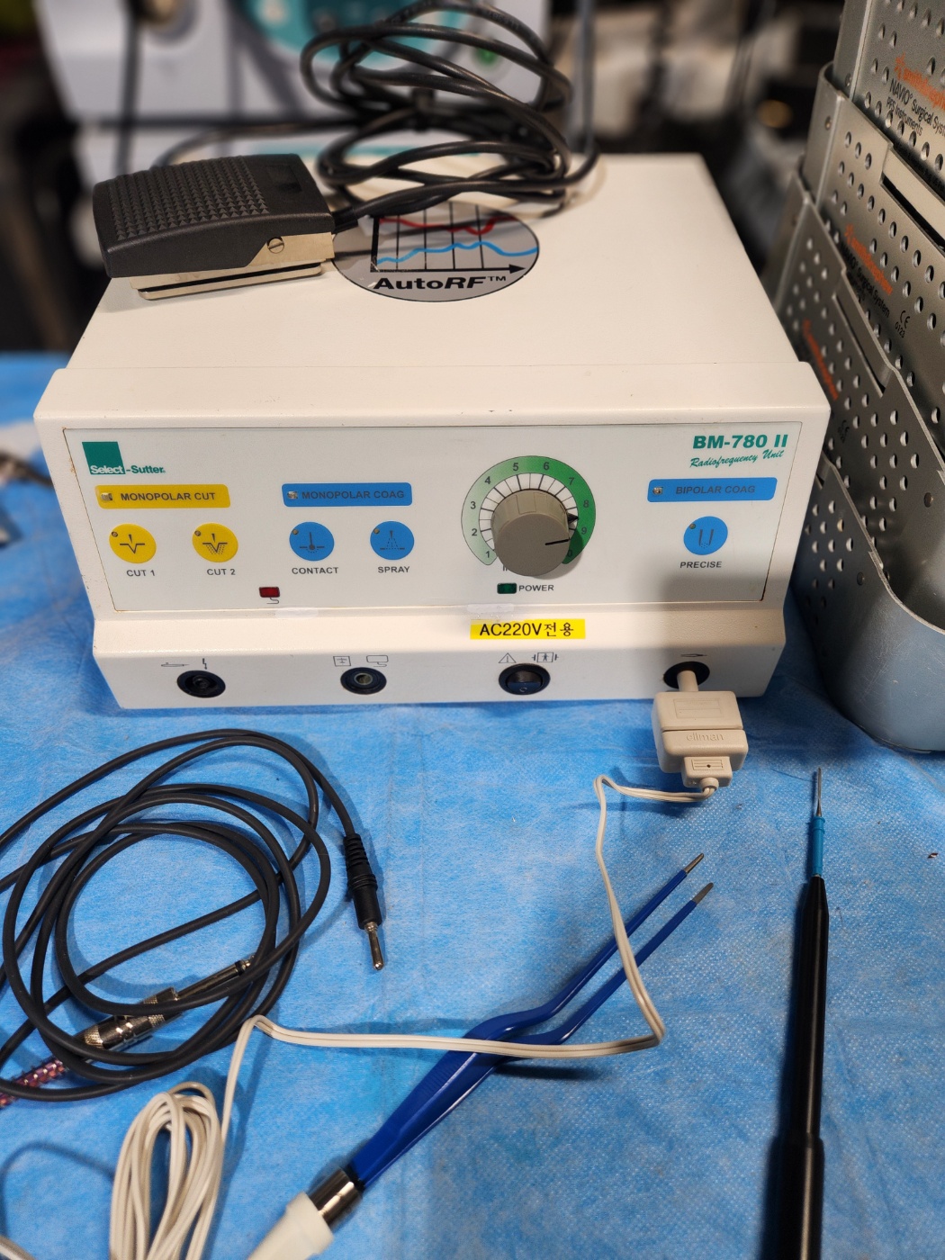 BM 780 Radiofrequency generator
