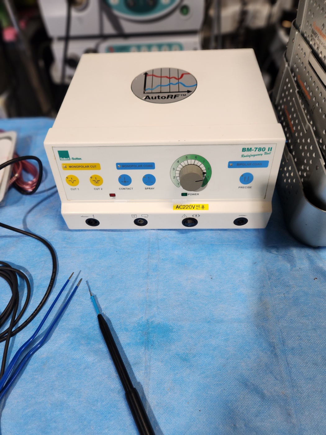 BM 780 Radiofrequency generator