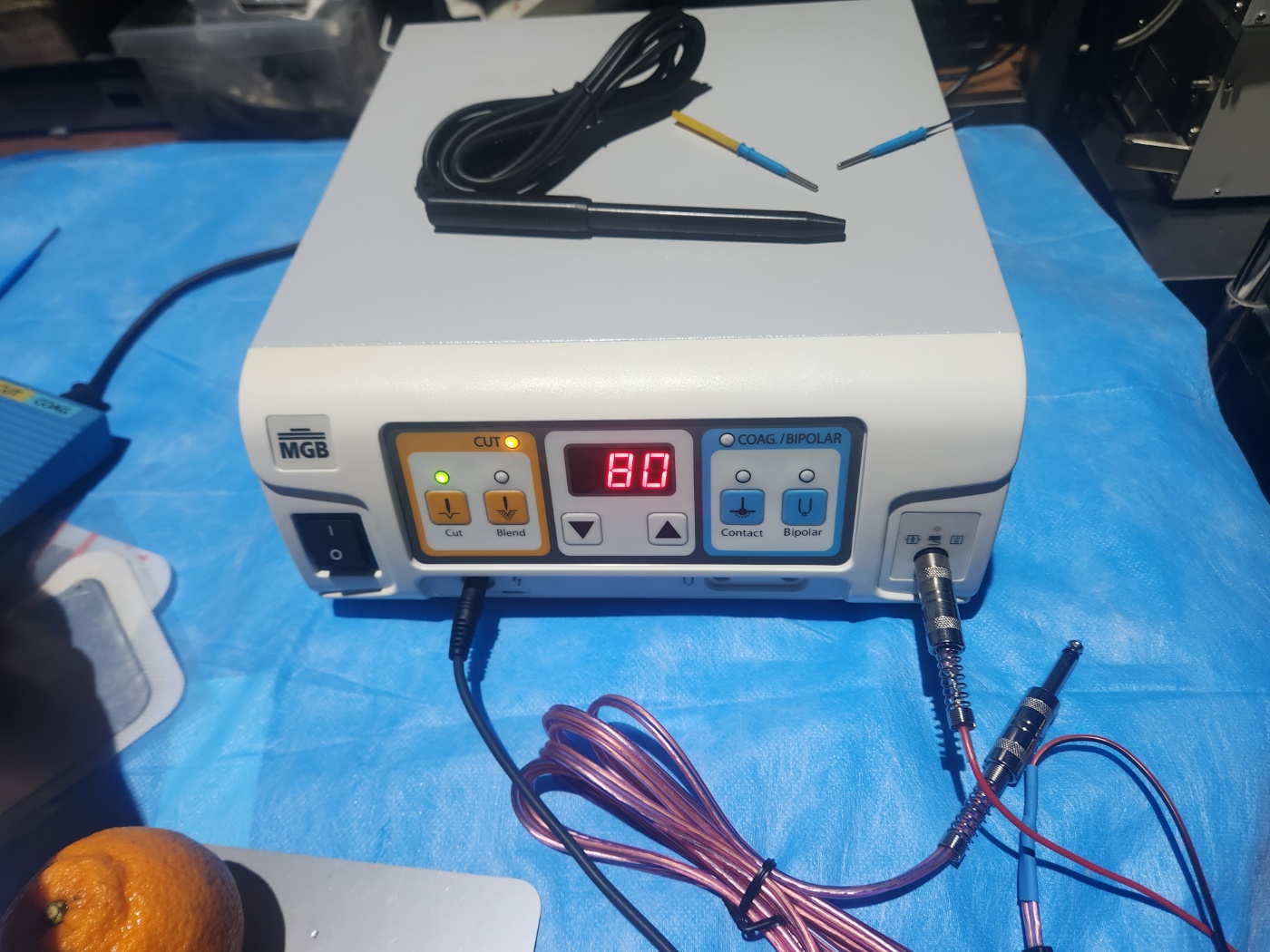 MGB ZEUS -80 Radiofrequency generator