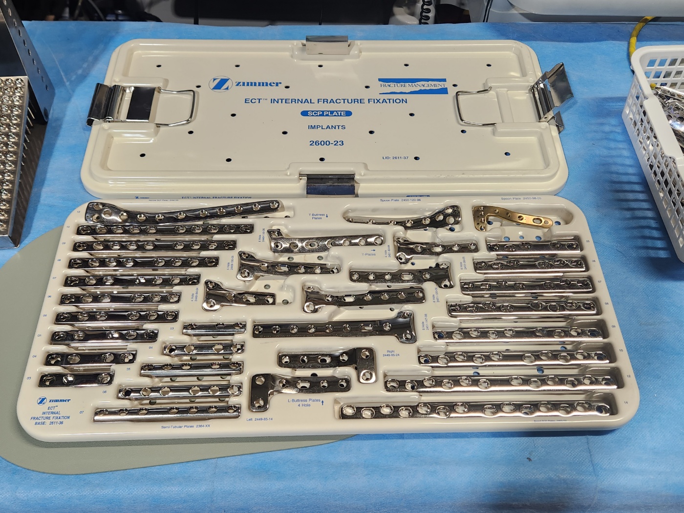 Zimmer ECT internal fracture fixation SCP Plate Implants 2600-23