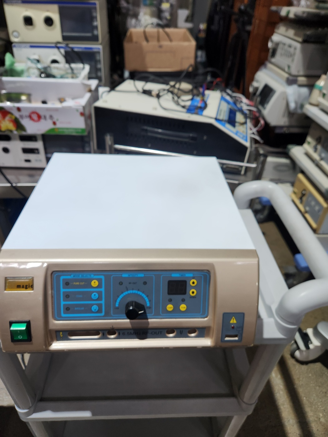 RF -250  6.5MHZ Radiofrequency Electrosurgical unit