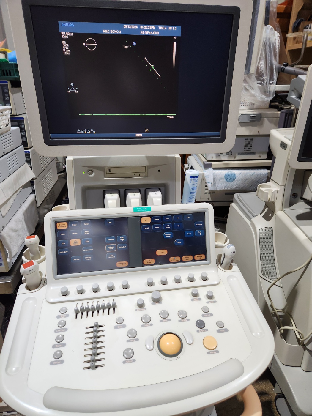 Philips IU33 Ultrasound Machine