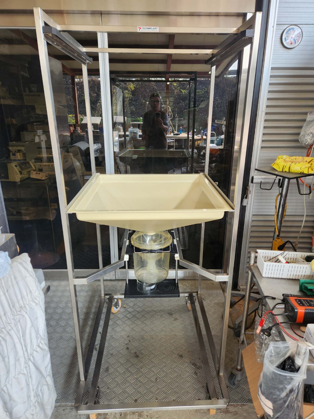 Tecniplast Laboratory Animal Equipment R-SUITE - Rack