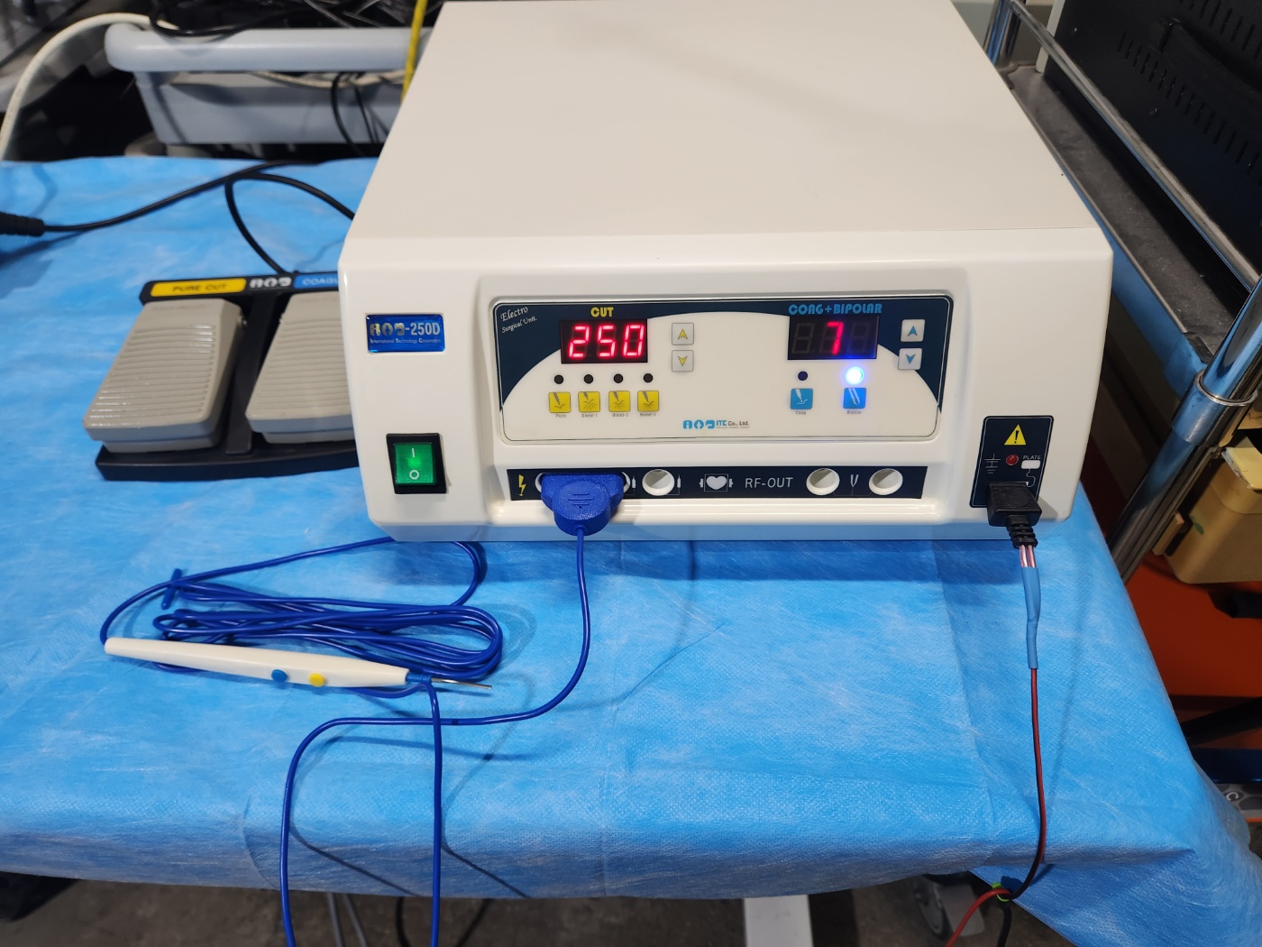 ITC-250D  Electro Surgical Unit