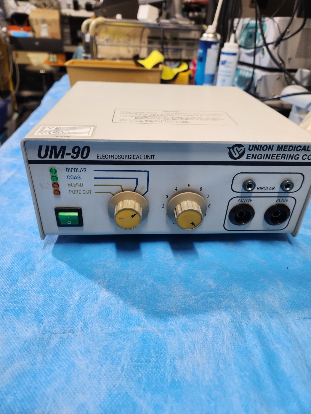 UM 90 Electrosurgical Unit