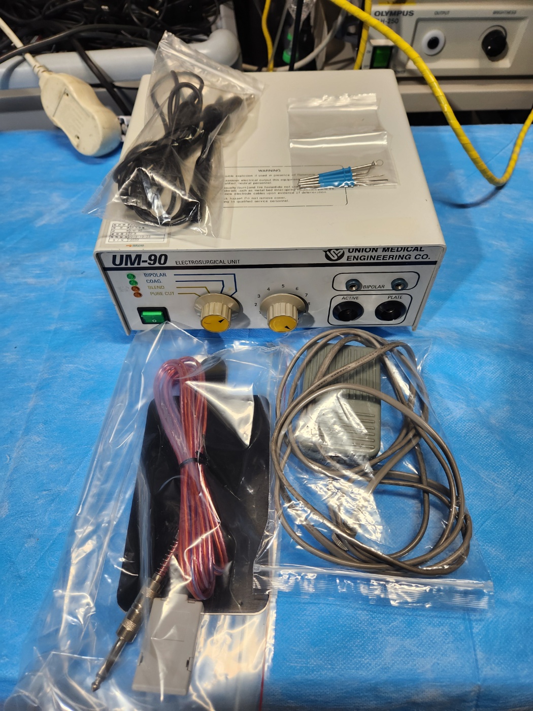UM 90 Electrosurgical Unit