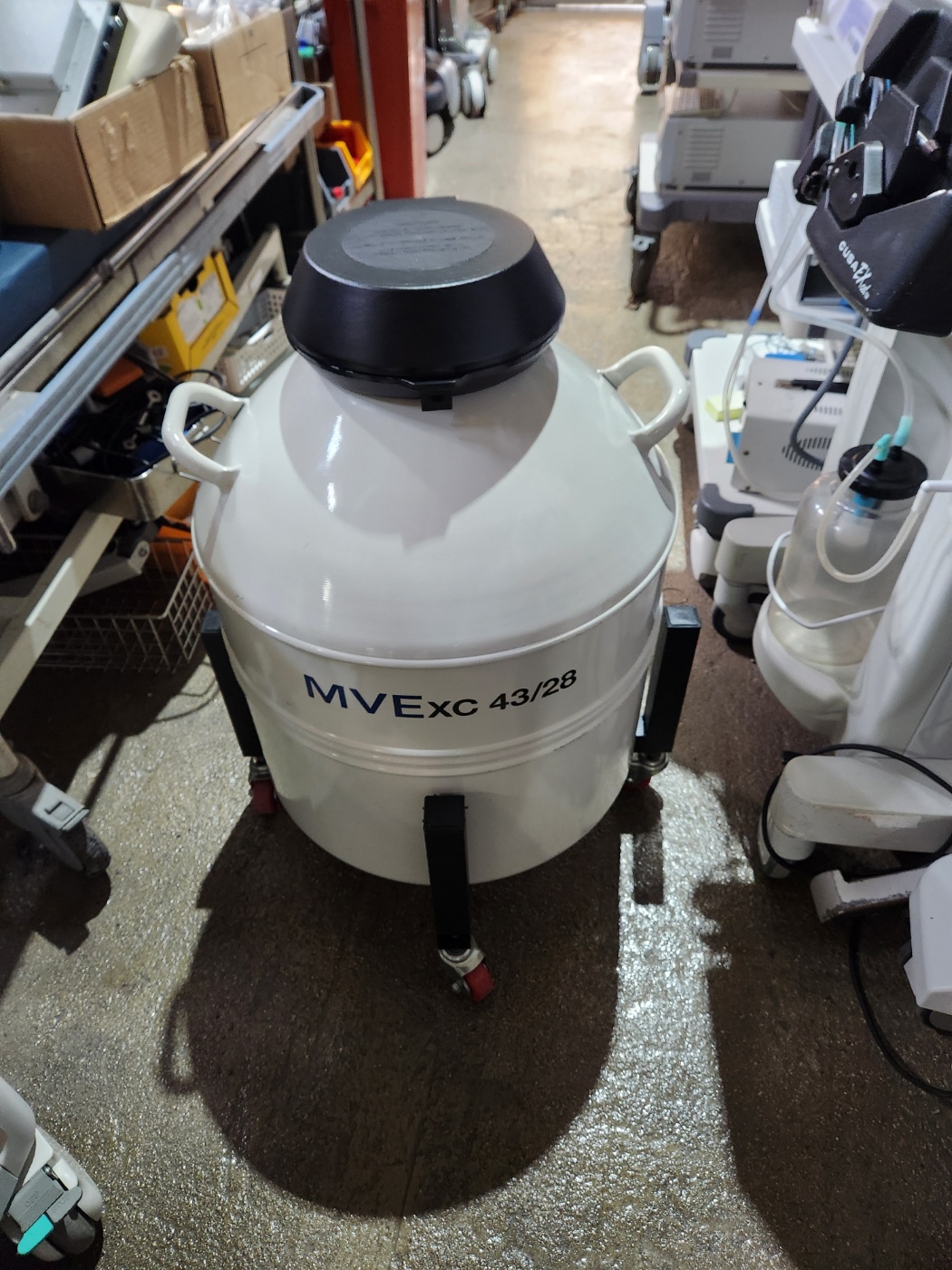 MVE XC 43/28 Cryogenic Freezer