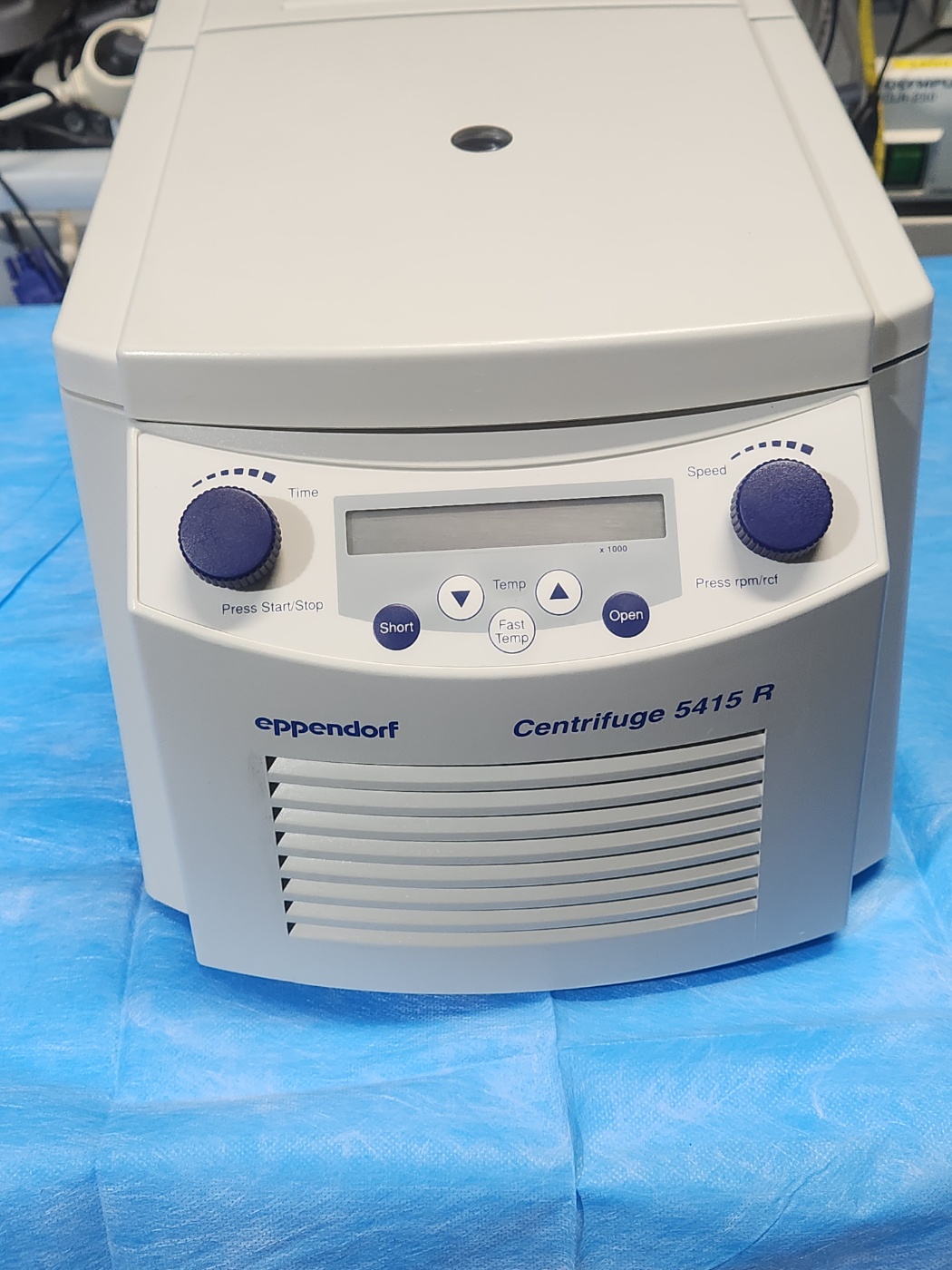 Eppendorf Centrifuge 5415R Refrigerated Centrifuge