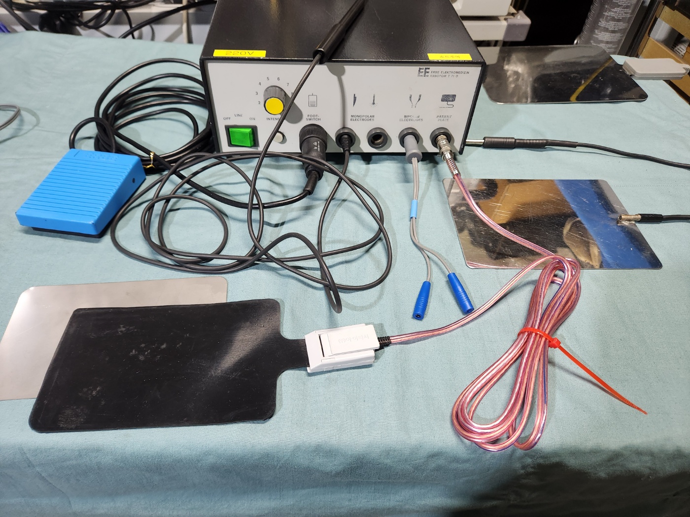 ERBE Erbotom T 71D   Electrosurgical Unit