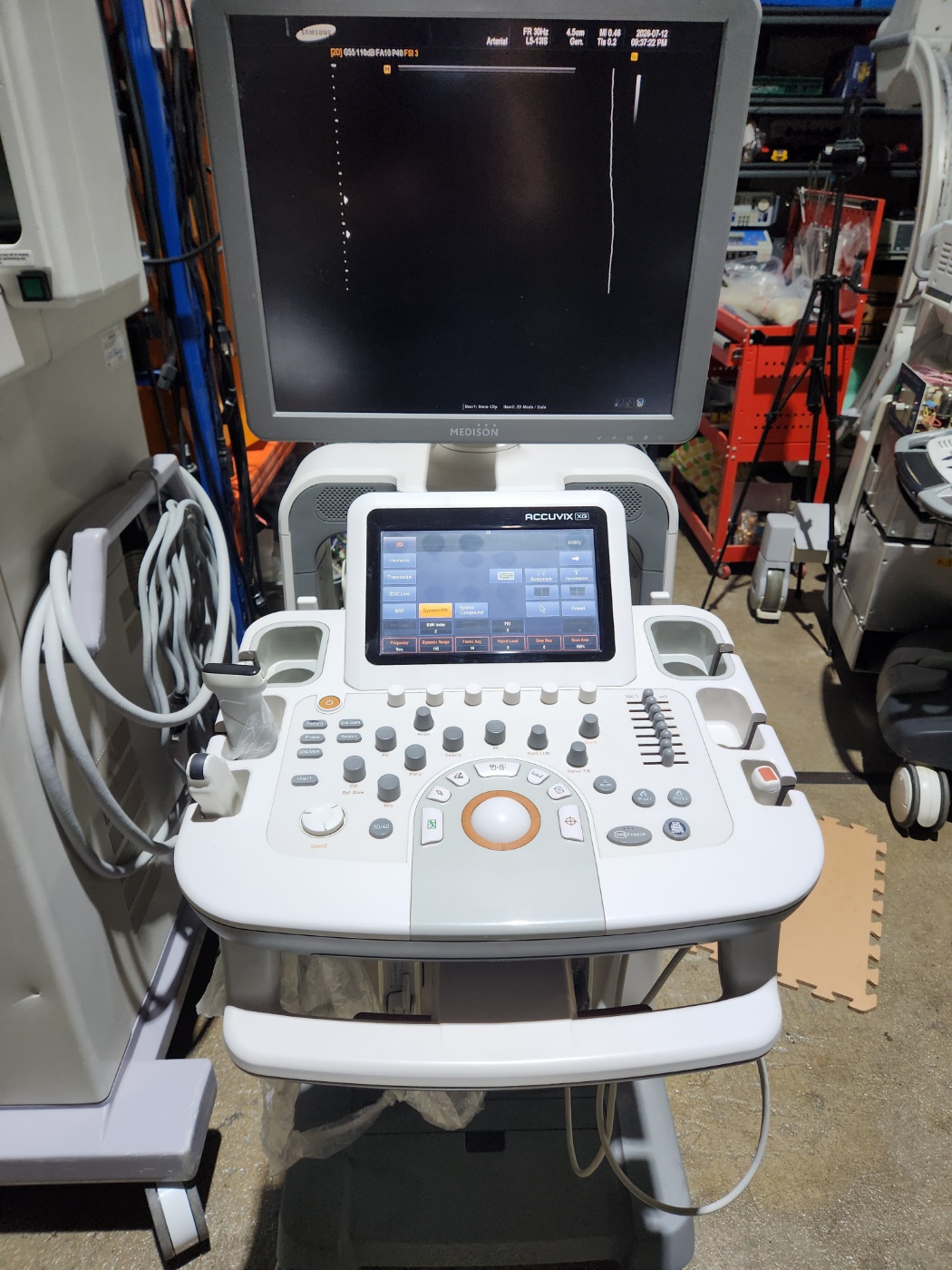 Medison Accuvix XG CV ultrasound machine