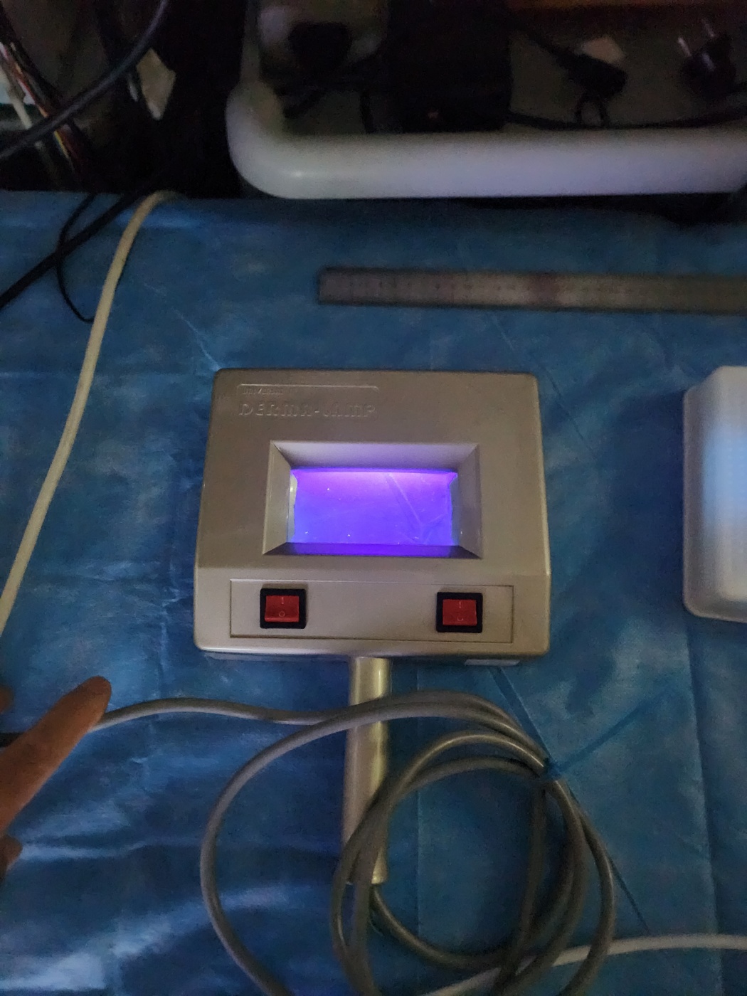 Derma-Lamp Wood-Lamp