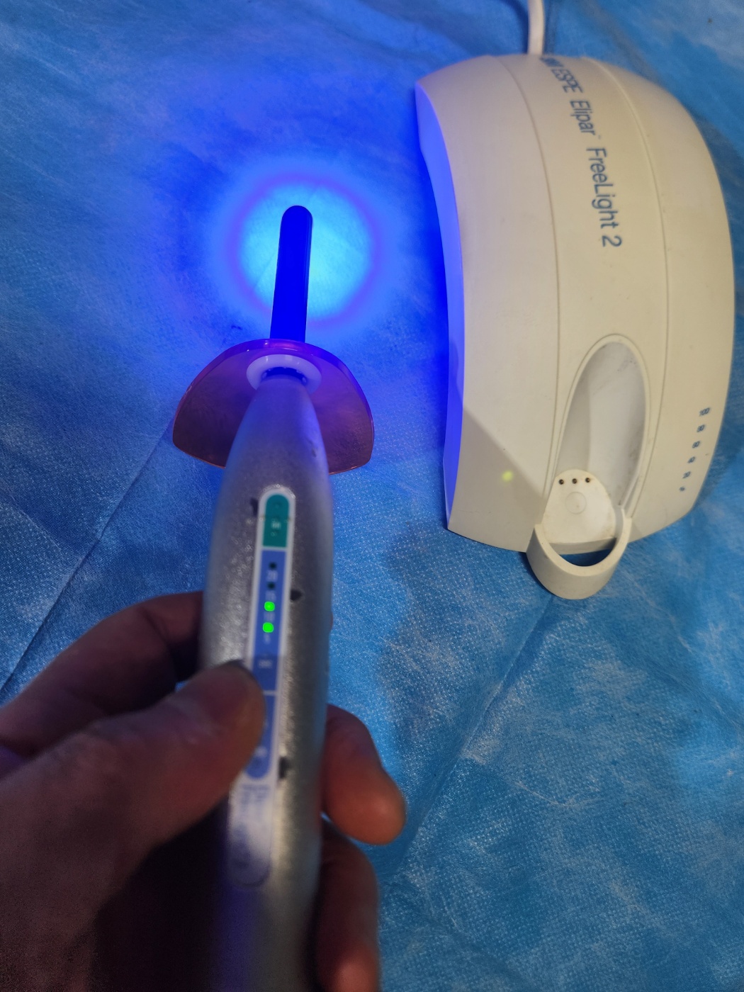 3m espe elipar freelight 2 Curing Light Unit